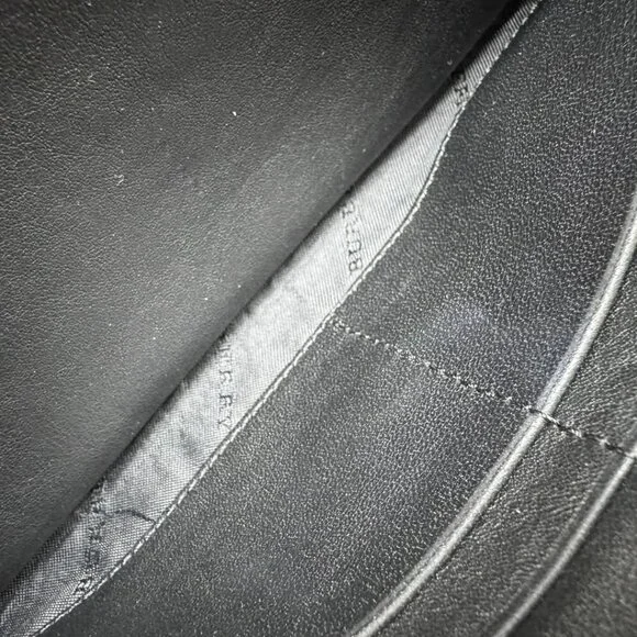 Burberry Leather Shoulder Bag 450-021925 - Picture 15 of 16